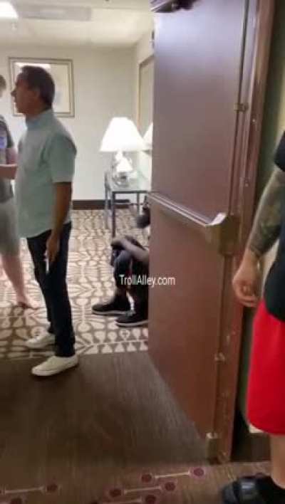 Frightened mother cries after strange man gets into her room and tries to grab her kids (arrested at end)