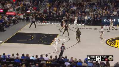 [Highlight] Brandon Ingram blocks Steph Curry then Josh Richardson lobs it to Dyson Daniels for the dunk. This caps off a 11-0 Pelicans run and forces Kerr to take a timeout.