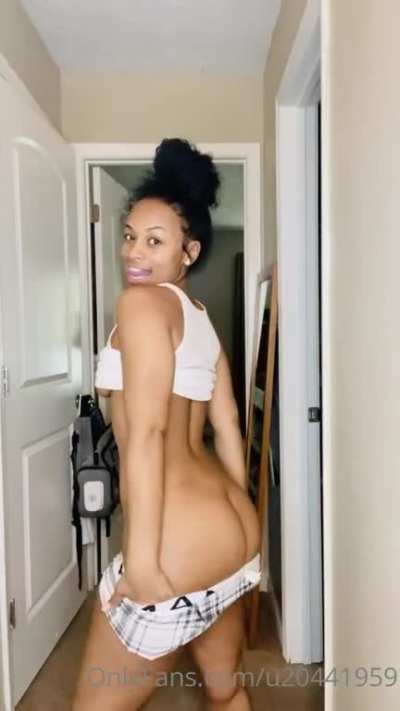 Slim Stupid-Thick 🙀