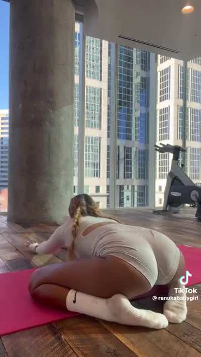 Thicc indian girl 