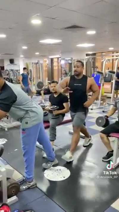 Men being men here (credits to u/AMIZEZ1337)