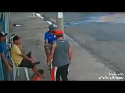 Bro prevents small girl from colliding with telephone pole
