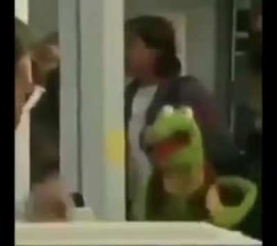 Monke? HOHOEHEHHEHEHEHOHHAHAHAHA