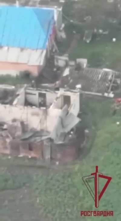Russian solider fire ATGM at a building filled with Ukrainian soliders.