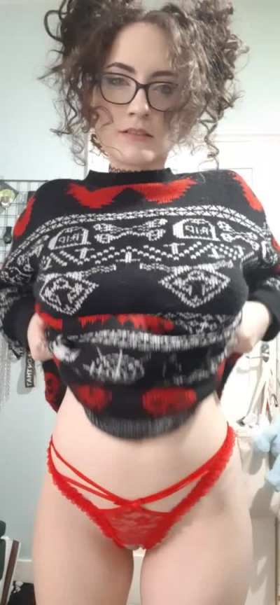 Best way to start the week is with a titty drop 😋(OC)