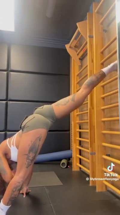 @lily<wbr>brown<wbr>flexy<wbr>oga I appreciate yoga