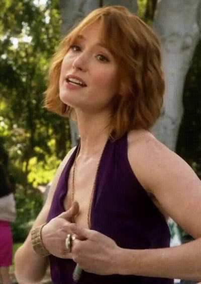 Alicia Witt takes her boob out on a party in 