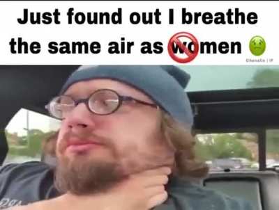 🤢
