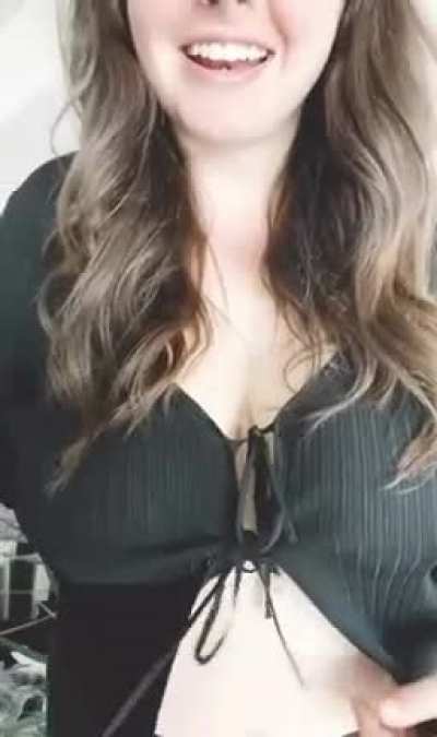 2 things you can’t deny; this shirt is awesome for drops, and my tits look great today.