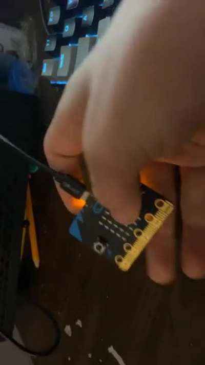 Why is my microbit doing this? It works fine in the emulator, I just can’t figure out why the enemy flickers