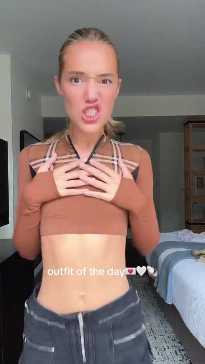 Olivia Ponton OOTD