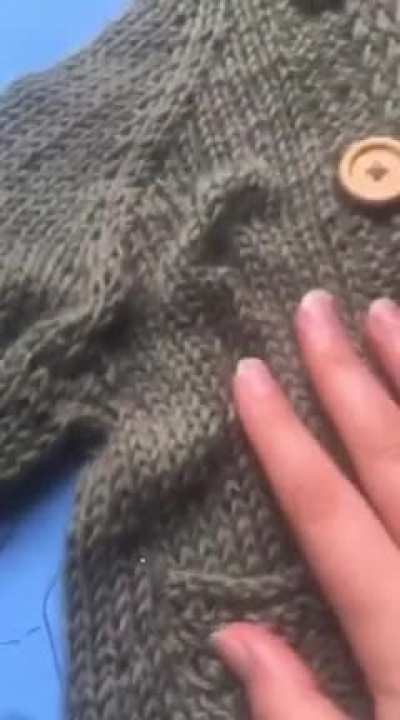 Recorded this for my friend whose baby I knitted this for then realised it fit here pretty well!