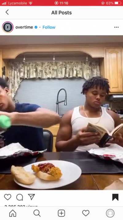 This is what bros do for each other