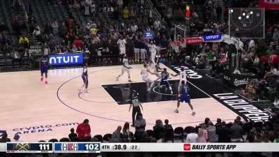 [Highlight] Paul George hits the side of the backboard