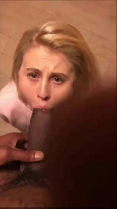 Melody Parker Born In 2000, 18 Years Old Goes Straight To Interracial , Loved Black Guys While In School