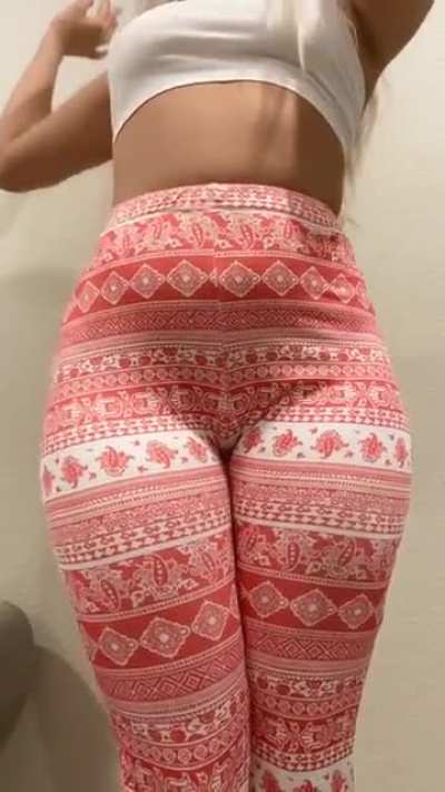 Front and back view of my phat ass cheeks in my new flare leggings! 😍 Also a tiny new micro thong! So whatcha think?
