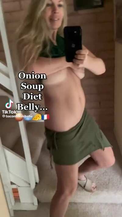 That underboob😍