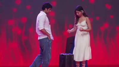 In one of Akanksha's live she did say that in the beginning Yogesh wanted to see if she is strong enough and made her lift the luggage bags😂😭