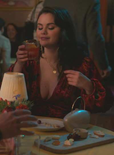Selena Gomez 😳