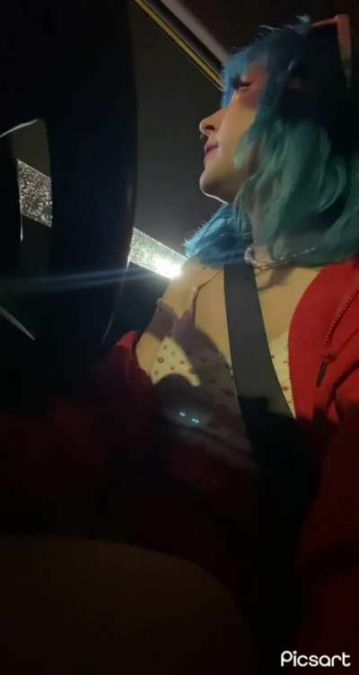 I love fucking my dildo in public <33
