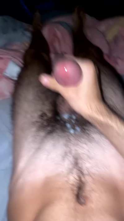 Hairy legs and a cumshot