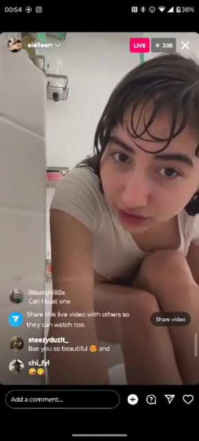 Twerk in the shower 