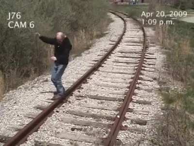 MaN gets BRuTaLy mURDeRd bY TrAIN