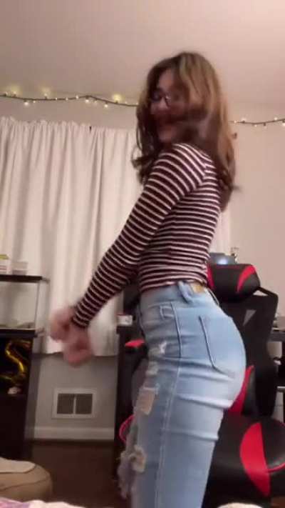 😳