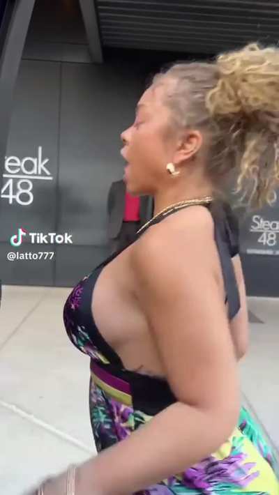 Public Thott<wbr>ery👀🍑