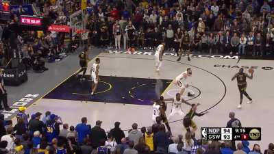 [Highlight] Poole with a slick move as Warriors take the lead!