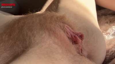 Hope you wanna get a taste of this pussy 😌😍