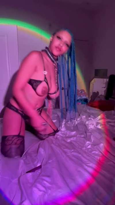 Hmu on Fansly 🥰💗 link in bio 10$ SALE and FREE pussy pic for new subscribers