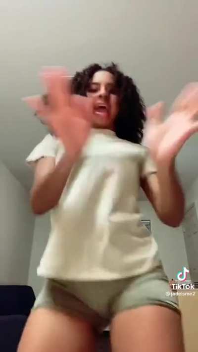 (jadeisme2) Thicc