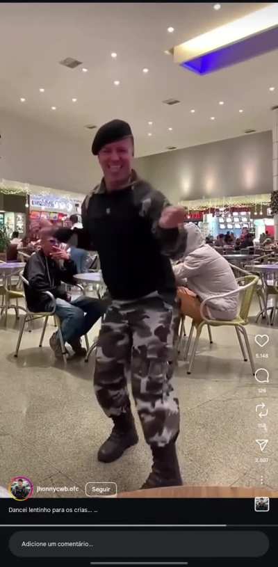 Rebolando lentinho
