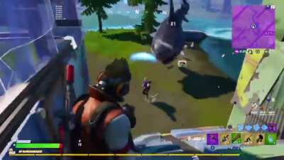 This Shark just stole my kill and he is laughing at me 😠