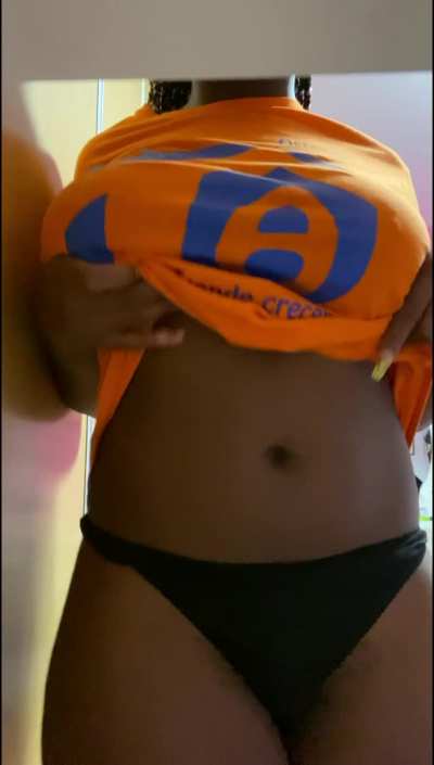 Did you expect them to be that big without this t-shirt? ;)