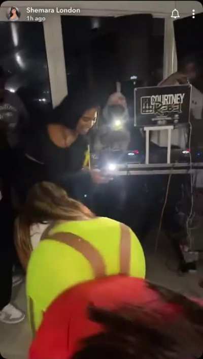 Shaking ass