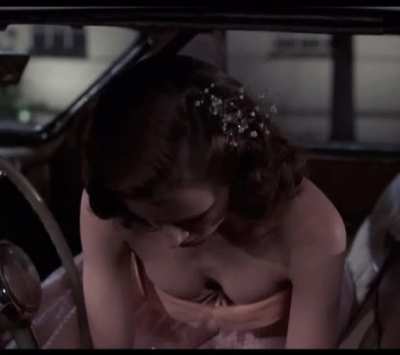 Let's talk about those nostalgic actresses you still find hot! Just like Lea Thompson