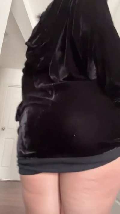 Let’s test how much it jiggles during doggystyle