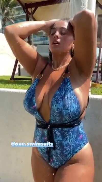 Joder imagina bañar esos melones