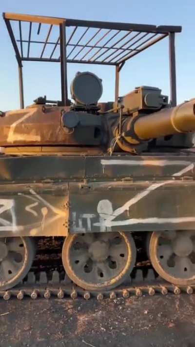 Ukrainian shows a captured t62