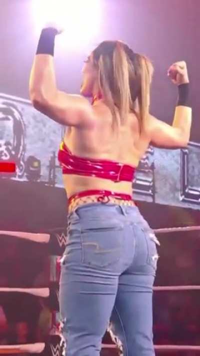 Raquel Gonzalez booty🎂