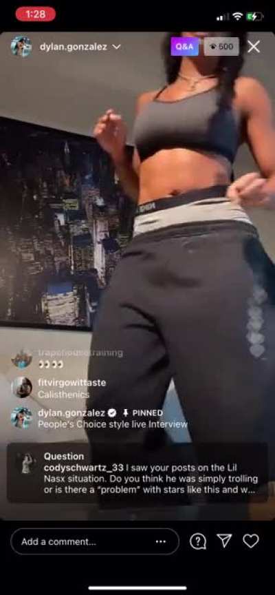 👀