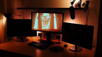 Now, that's some good use of RGB (active bias lighting)