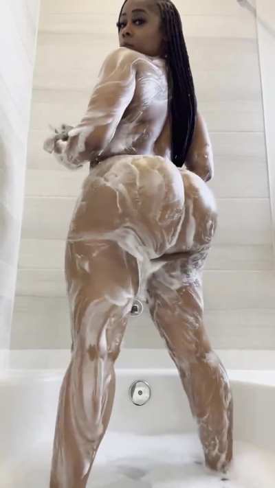 Squeaky Clean 🍑