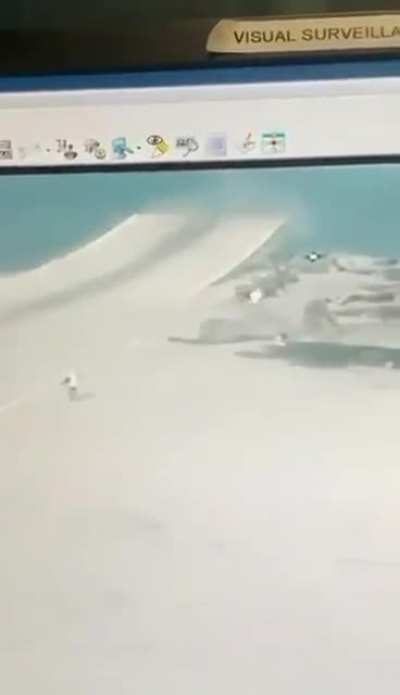 The crash of the british F-35. [video]