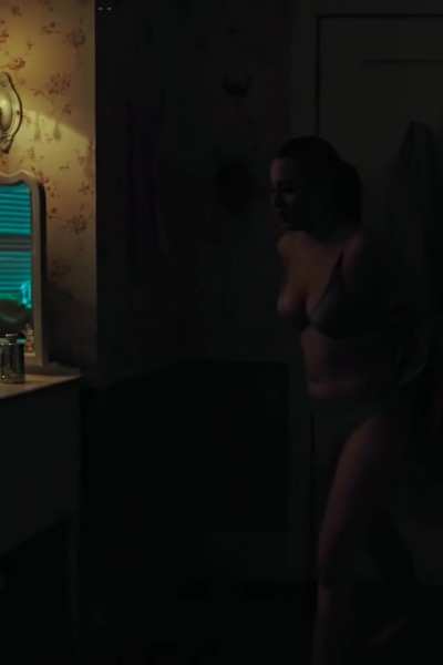 Lili Reinhart - so sexy underwear in Riverdale