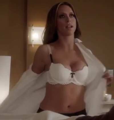Jennifer love Hewitt is so hot