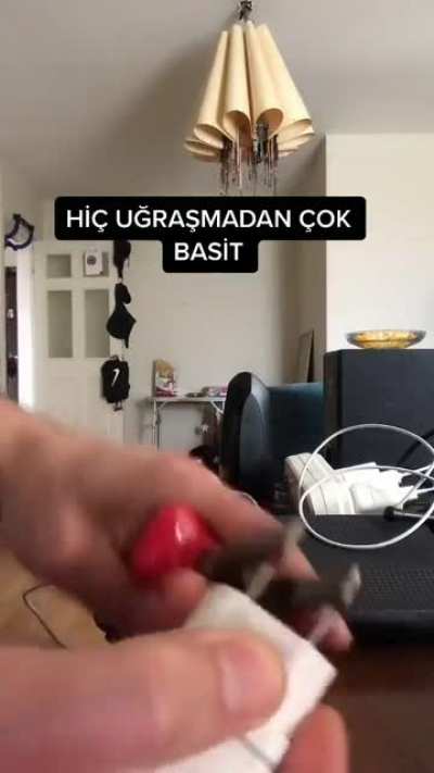 Artık bozulan şarj adaptörünü atmıyoruz..