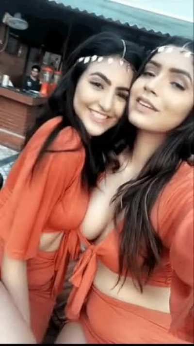 (@sni<wbr>ggy_c<wbr>hops) 19 yo Snigdha🤤